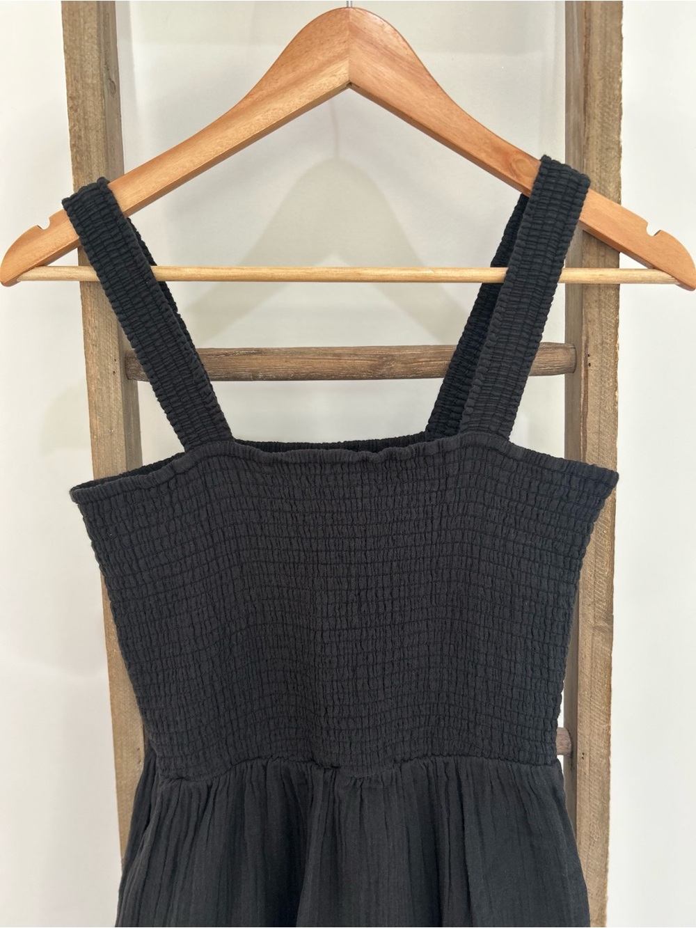 Quince Black Smocked Tiered Midi Dress Sleeveless Pocket’s Women’s Size XS NWT - Picture 5 of 8